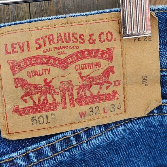 Levi's 501 Denim Jeans Mens 32 x 34 Button Fly - Picture 3 of 10
